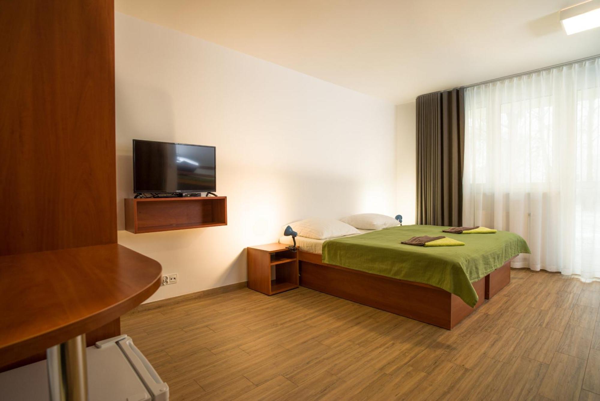 Plesna Park Hotel Buitenkant foto