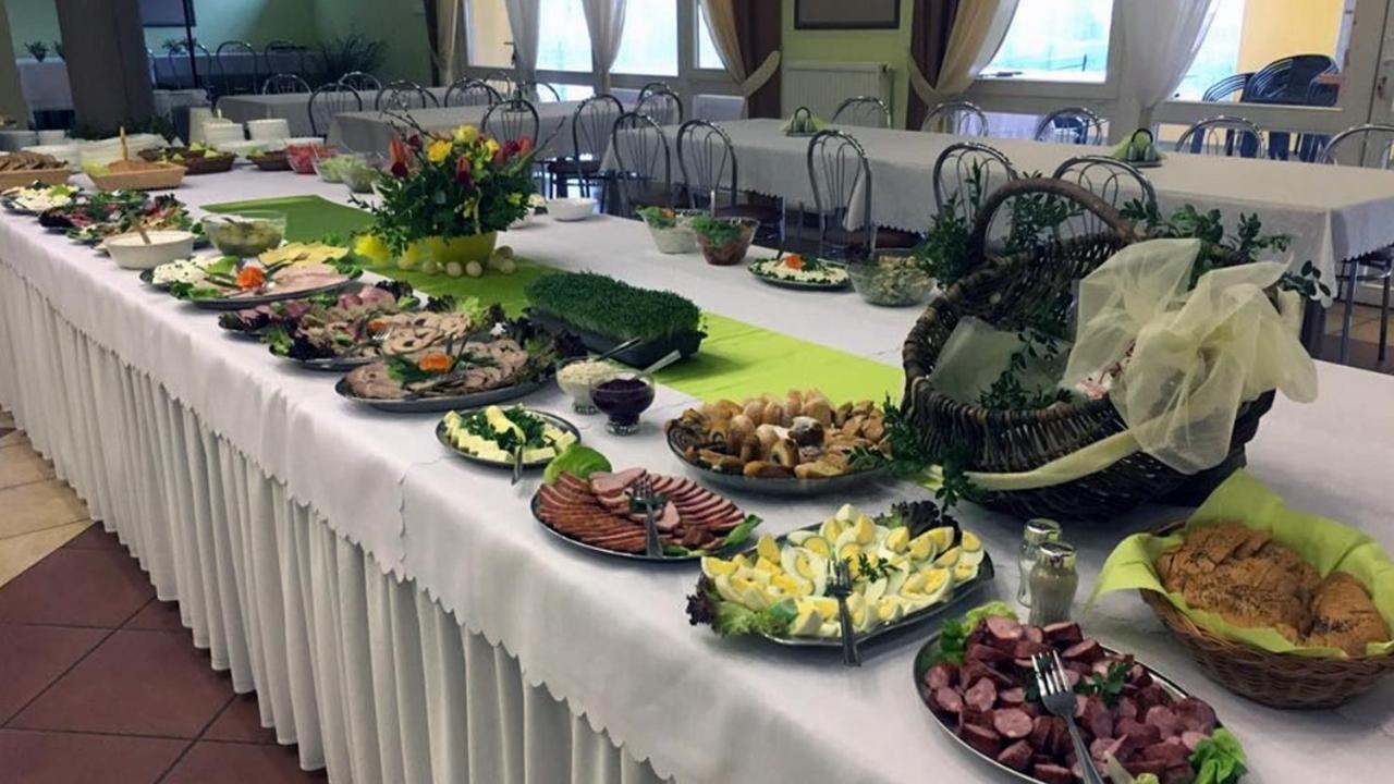 Plesna Park Hotel Buitenkant foto